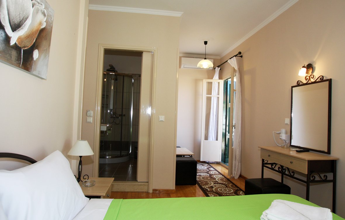 lefcothea-1-guest-room-paxos-03