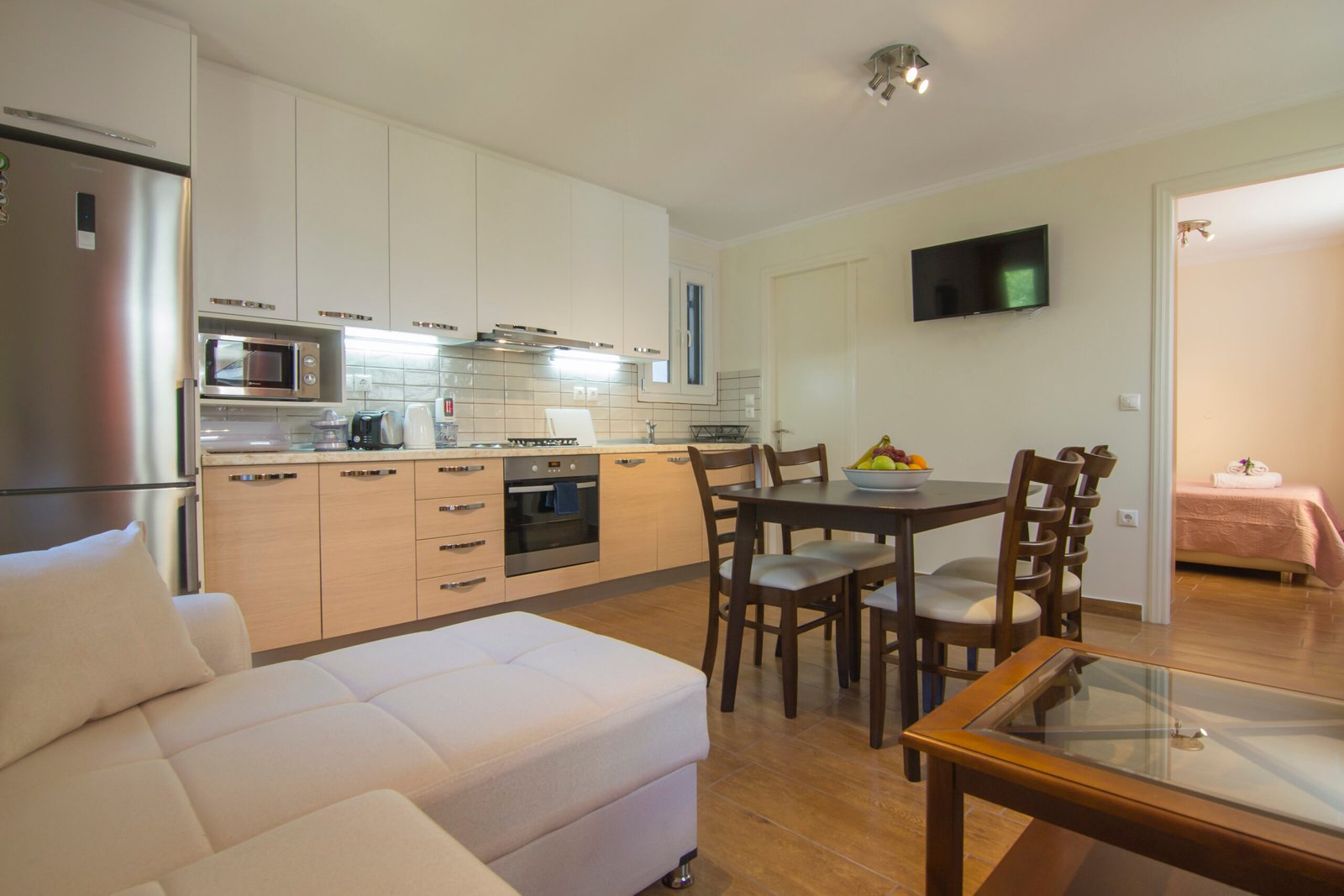 Yanni’s Nest studio